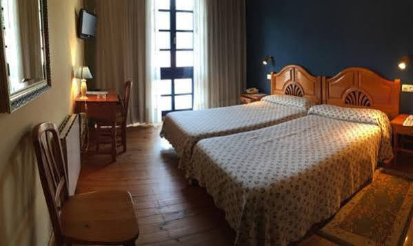 Apartamentos Cuevas Del Mar นูเอวา เด ยาเนส ภายนอก รูปภาพ