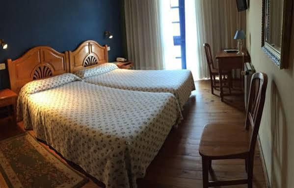Apartamentos Cuevas Del Mar นูเอวา เด ยาเนส ภายนอก รูปภาพ